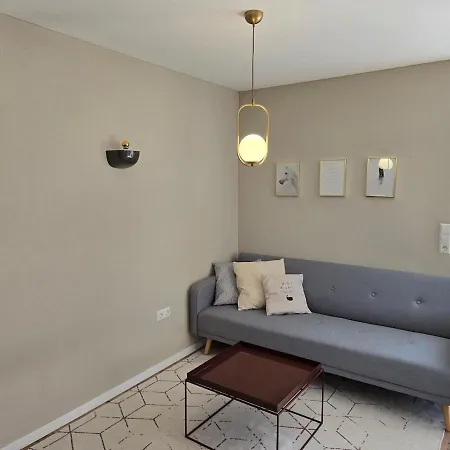 Charmante 3-schlafzimmer Mit Garten *