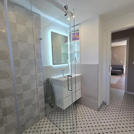 Apartamento Charmante 3-schlafzimmer Mit Garten Lörrach