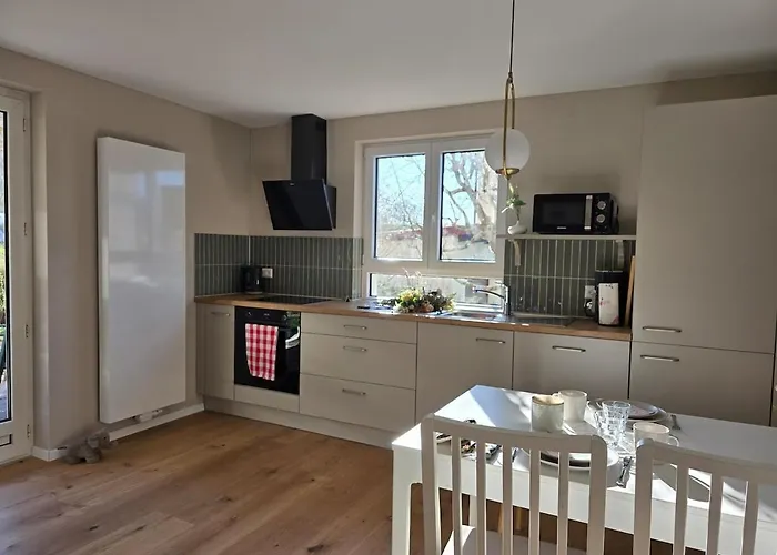 Appartement Charmante 3-schlafzimmer Mit Garten *